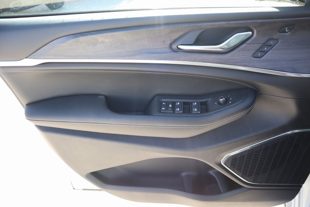 2025 Jeep Grand Cherokee Overland