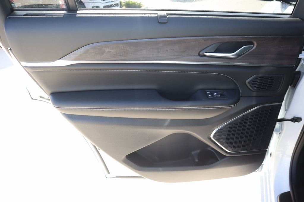 2025 Jeep Grand Cherokee Overland