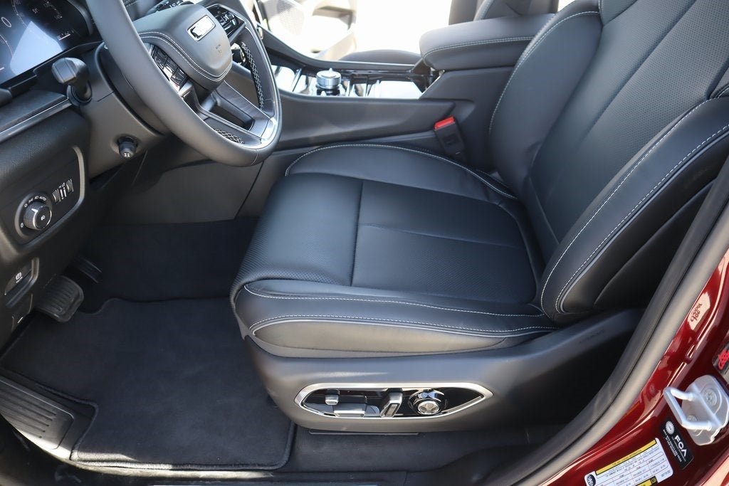 2025 Jeep Grand Cherokee Overland