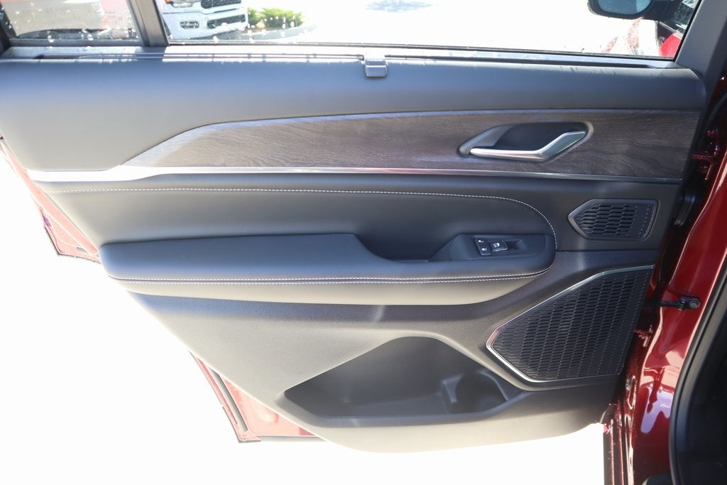 2025 Jeep Grand Cherokee Overland