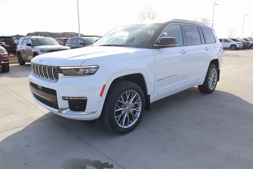 2025 Jeep Grand Cherokee Summit