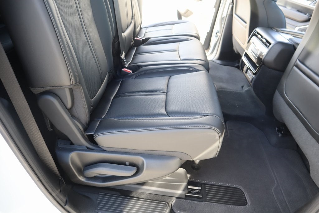 2025 Jeep Wagoneer Base