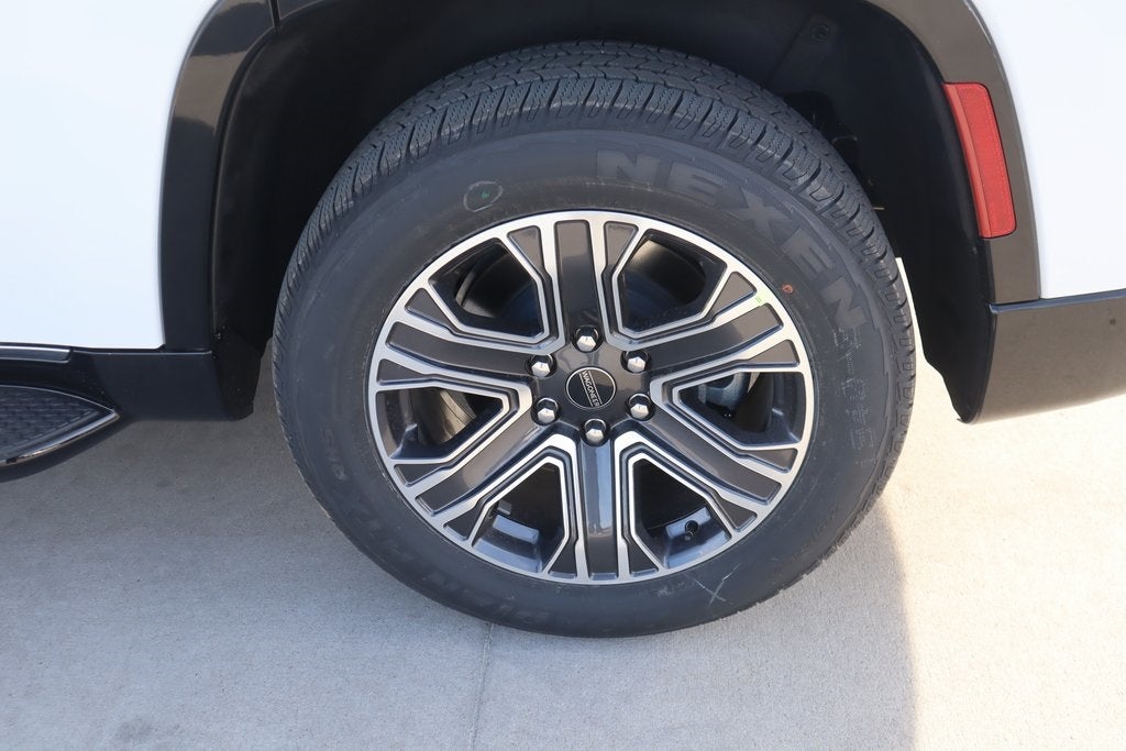 2025 Jeep Wagoneer Base