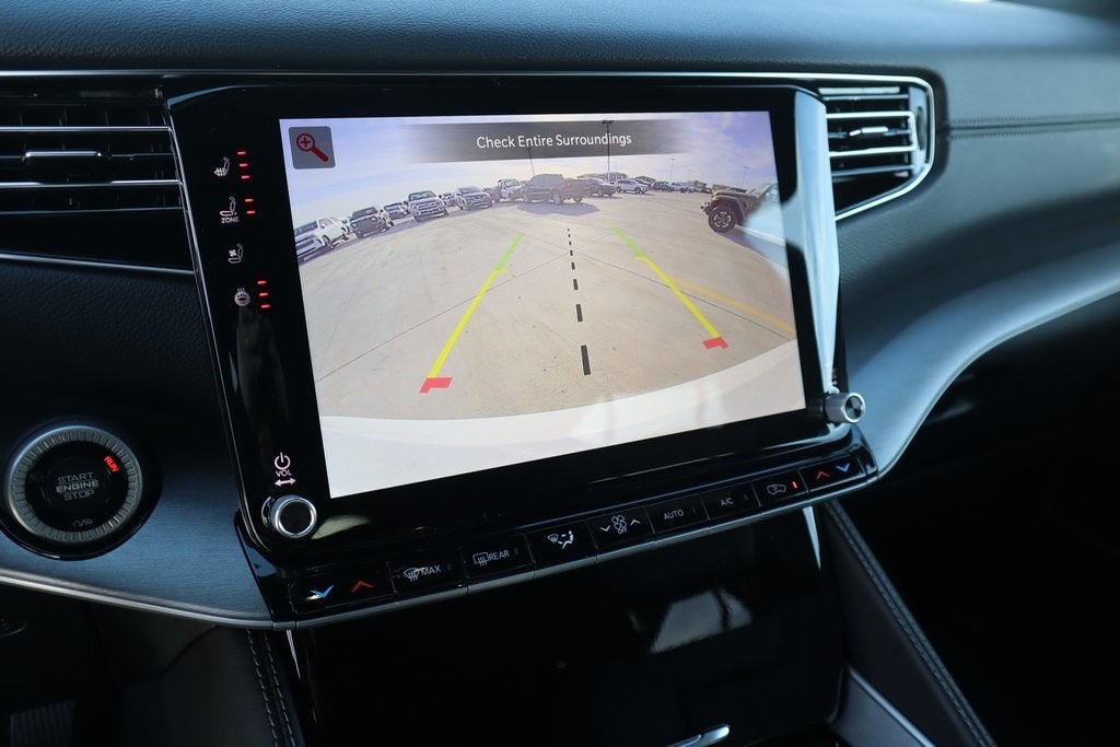 2025 Jeep Wagoneer Base