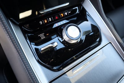 2025 Jeep Wagoneer Base