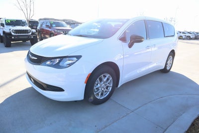 2026 Chrysler Voyager LX