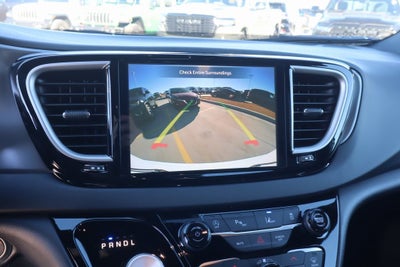 2026 Chrysler Voyager LX