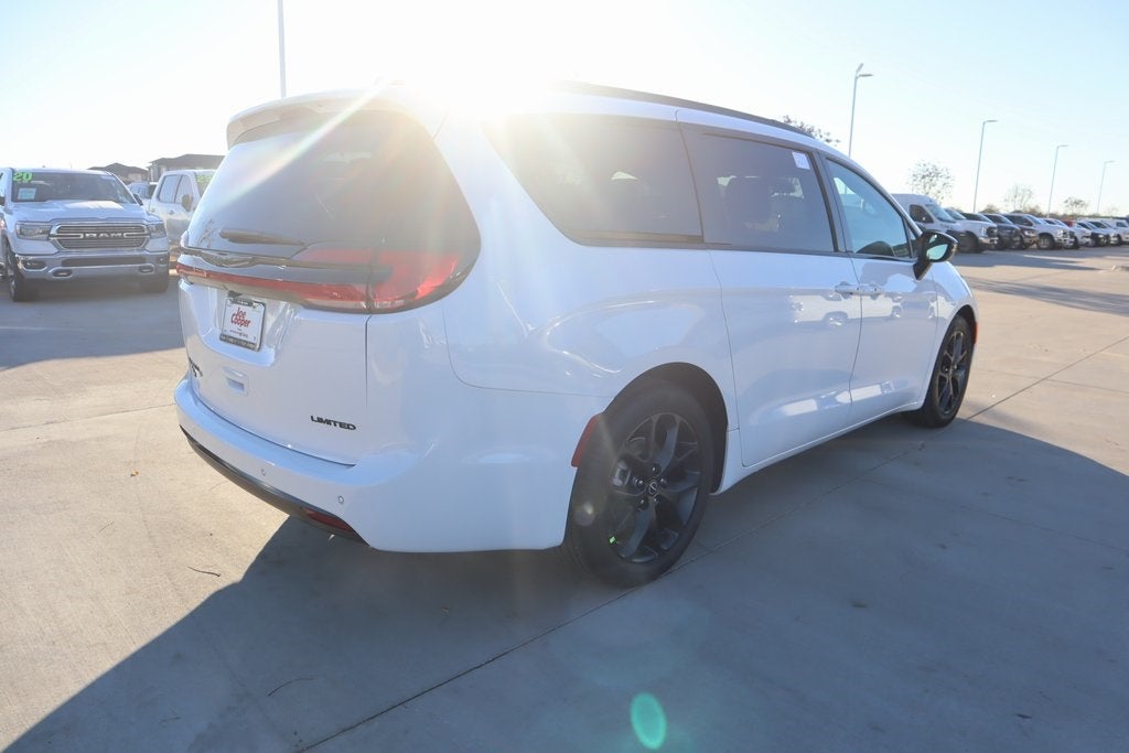 2026 Chrysler Pacifica Limited