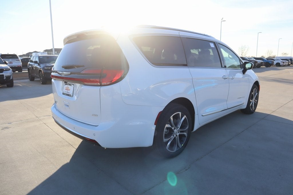2026 Chrysler Pacifica Pinnacle