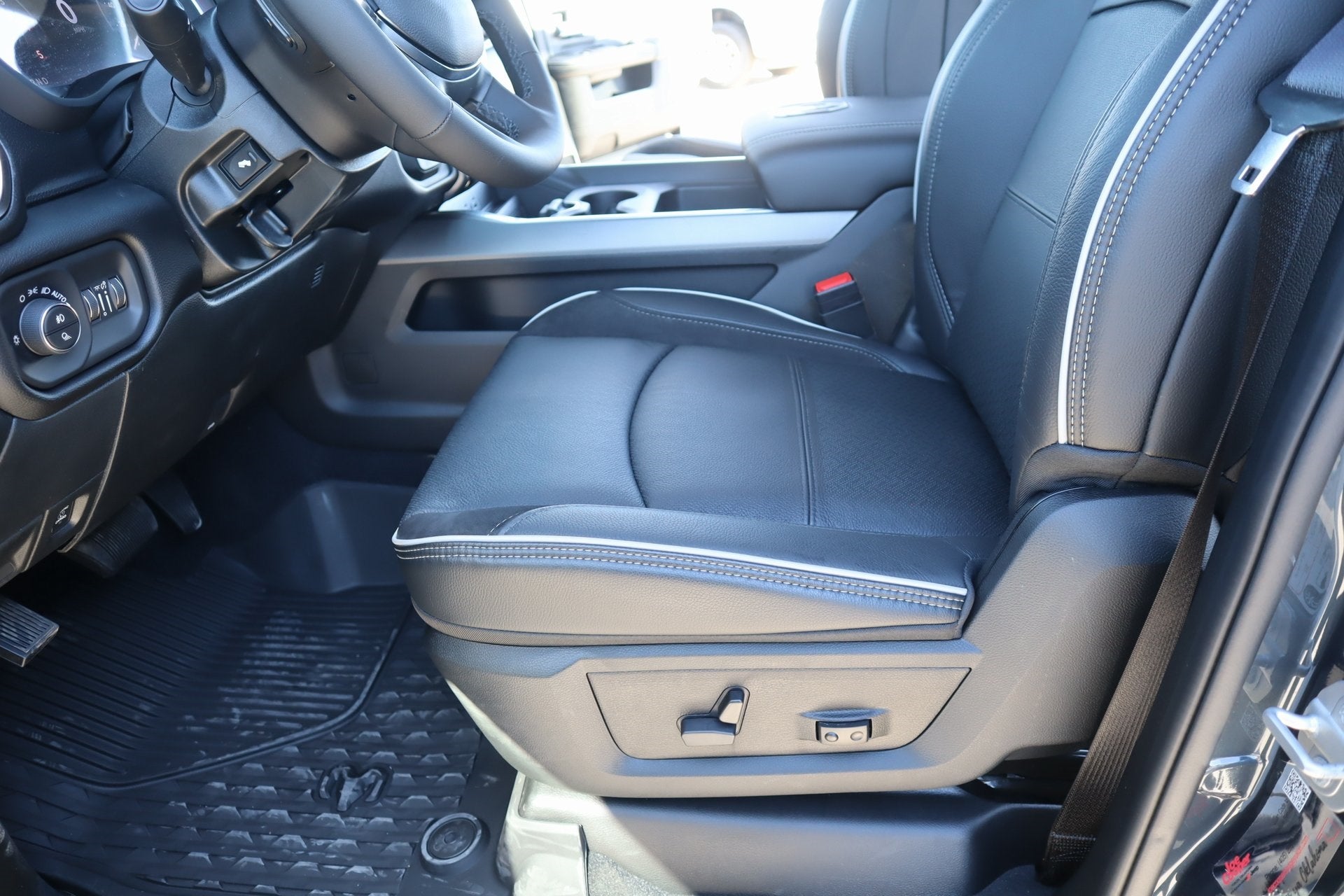 2026 RAM Ram 3500 LARAMIE