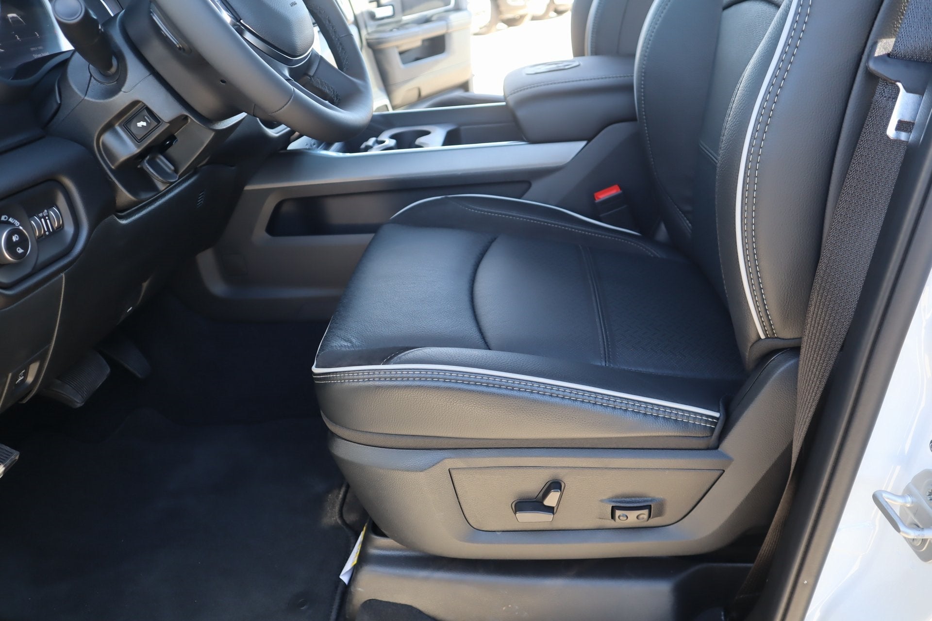 2026 RAM Ram 3500 LARAMIE