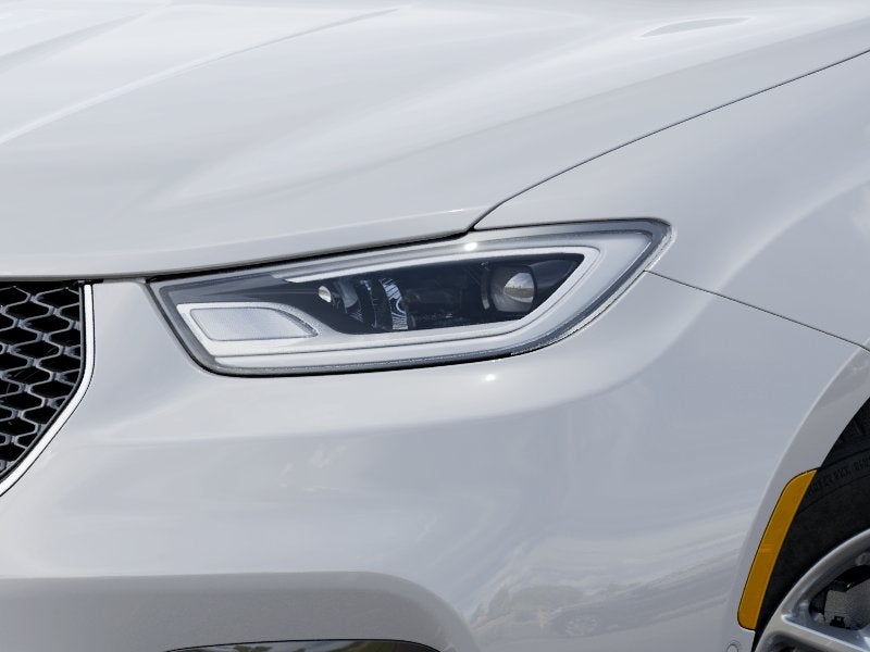 2026 Chrysler Pacifica Base