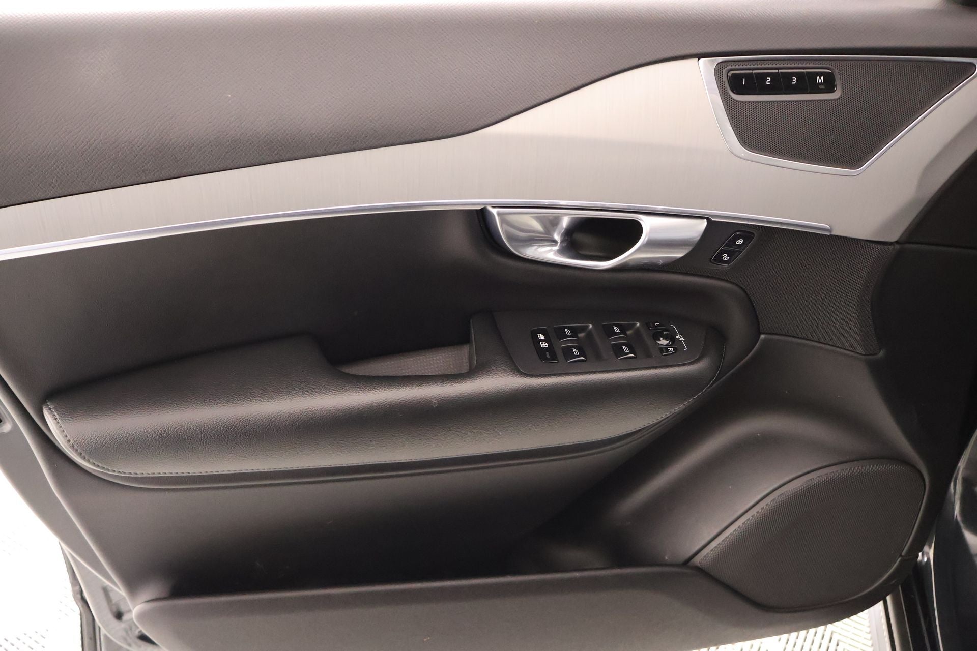 2021 Volvo XC90 T5 Momentum