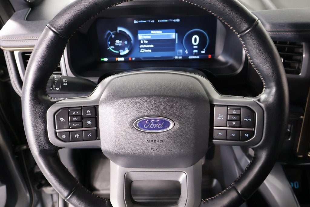 2022 Ford F-150 Lightning Lariat AWD