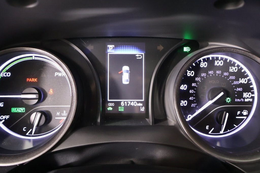 2022 Toyota Camry Hybrid SE