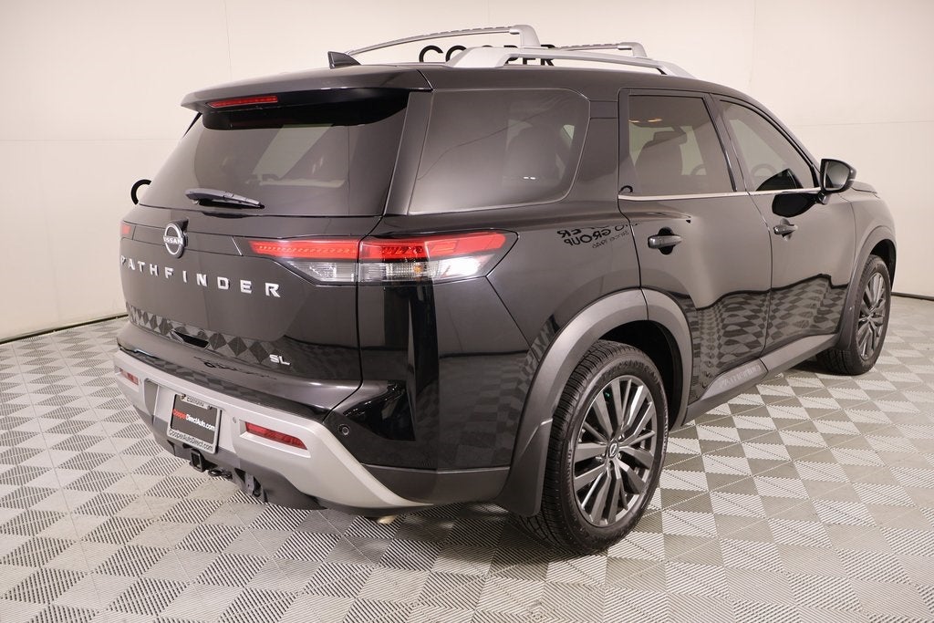 2022 Nissan Pathfinder SL