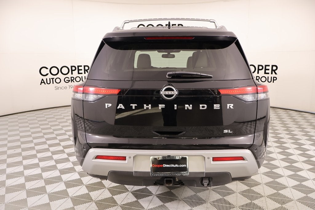 2022 Nissan Pathfinder SL