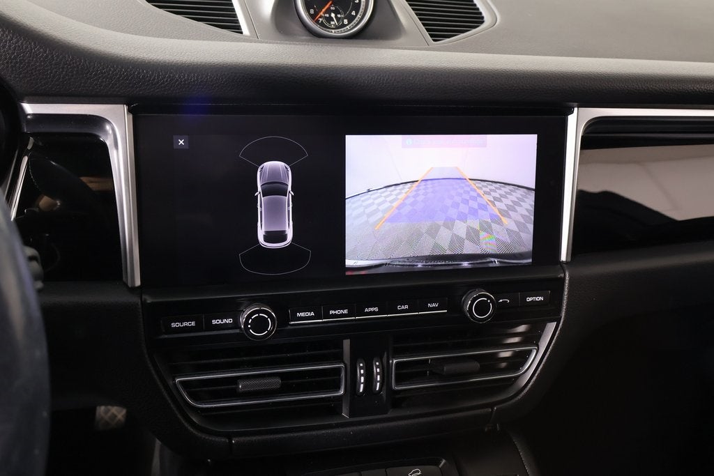 2020 Porsche Macan Base