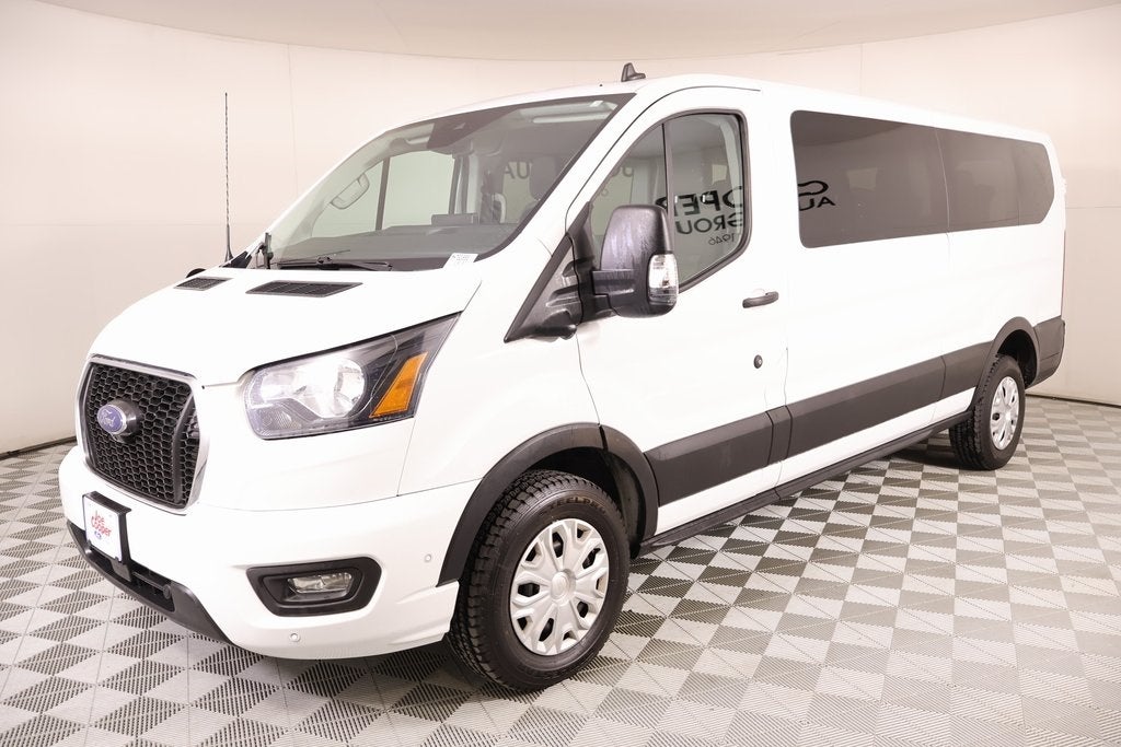 2023 Ford Transit Passenger Wagon XLT