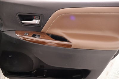 2017 Toyota Sienna Limited 7 Passenger