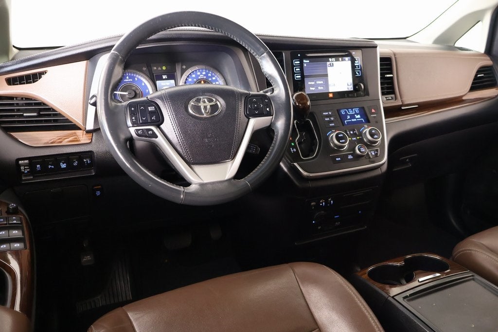 2017 Toyota Sienna Limited 7 Passenger