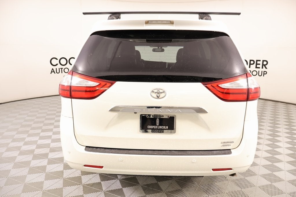 2017 Toyota Sienna Limited 7 Passenger