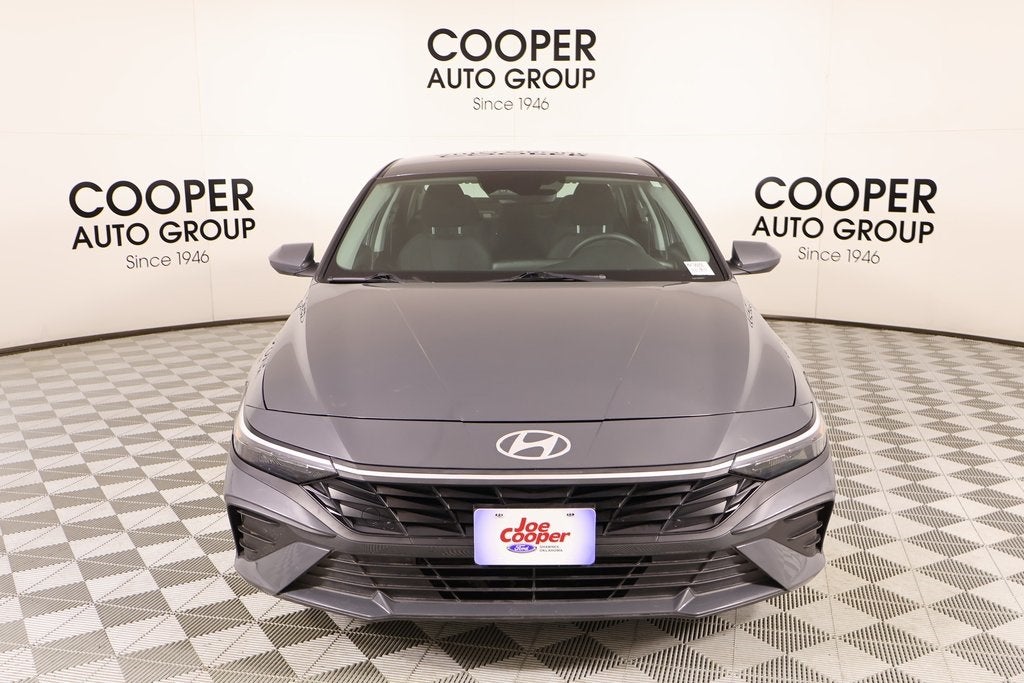2024 Hyundai Elantra SE