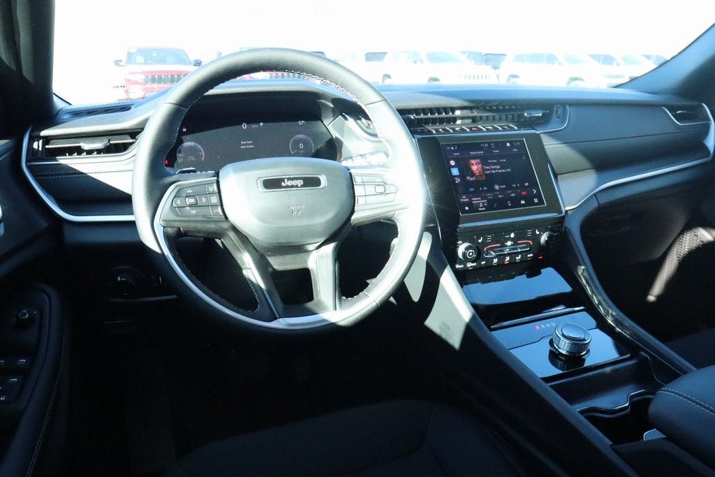 2025 Jeep Grand Cherokee Laredo X