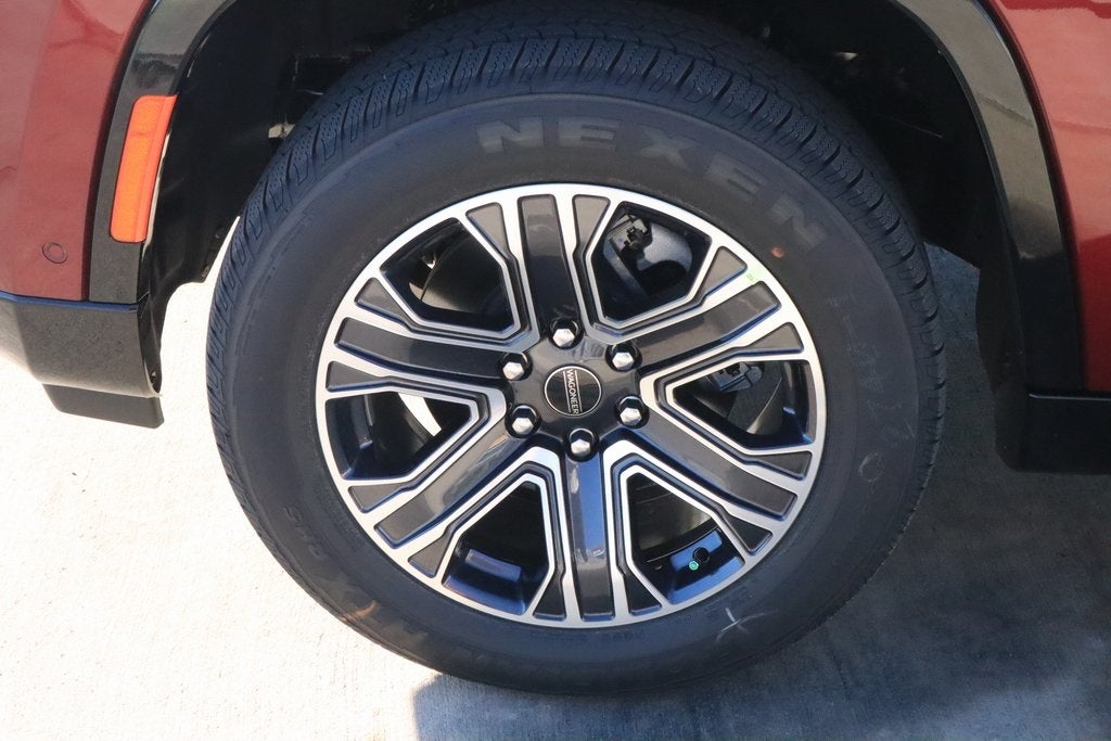 2025 Jeep Wagoneer Base