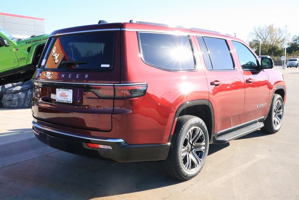 2025 Jeep Wagoneer Base