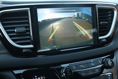 2026 Chrysler Voyager LX