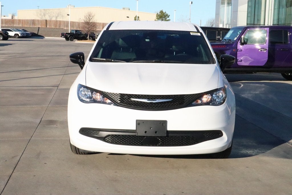 2026 Chrysler Voyager LX