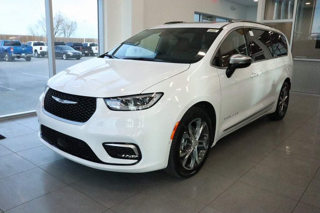 2026 Chrysler Pacifica Pinnacle